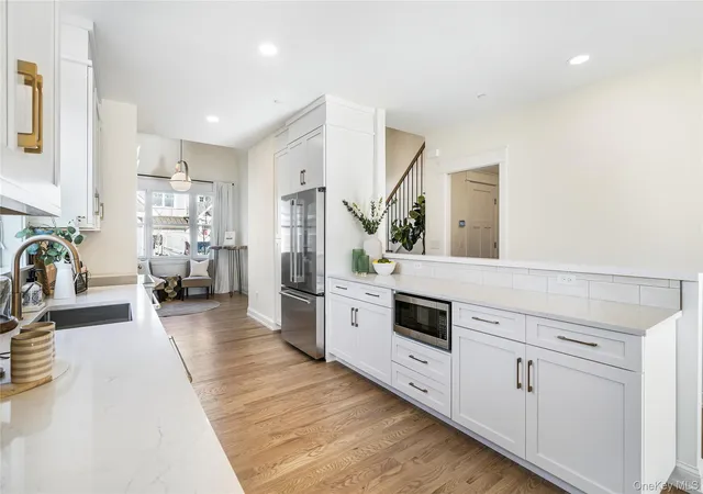 Listing Photo 5 - Condo for sale in building located at 2040 Crompond Rd, Yorktown, NY 10598 - Unit #17