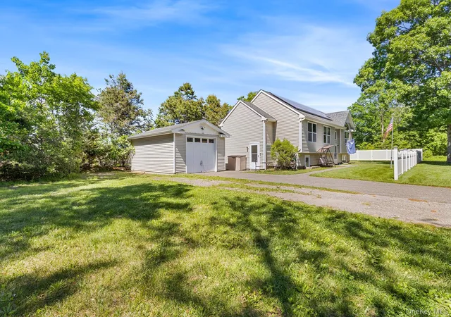 Photo 3 of Sale Pending at 49 Oakdale Ave, Brookhaven, NY 11772 | MLS# 992469 | Listing updated on 2026-08-24