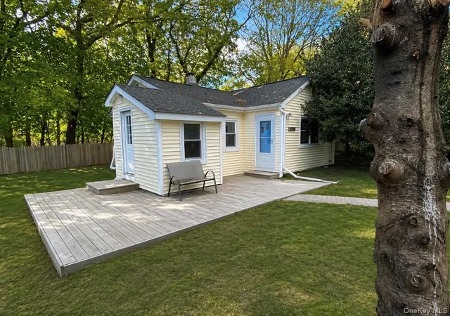 Homes for sale in Southampton, NY | 529 Montauk Hwy, Southampton, NY 11978 | MLS# 992470