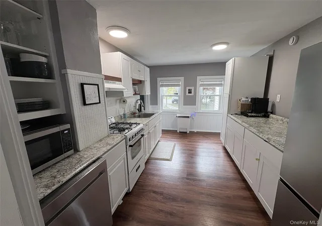 Homes for sale in Southampton, NY | 529 Montauk Hwy, Southampton, NY 11978 | MLS# 992470