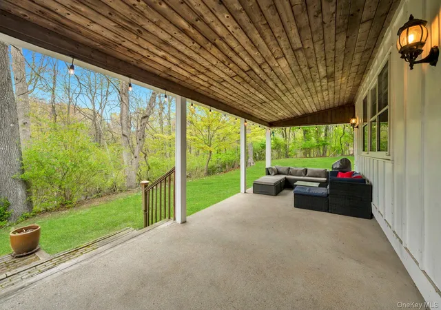 3rd image of 79 Brooksite Dr, Smithtown, NY 11787 | MLS# 992481