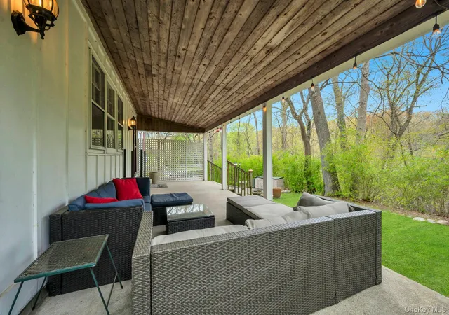 4th image of 79 Brooksite Dr, Smithtown, NY 11787 | MLS# 992481