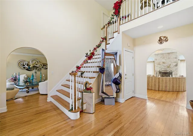5th image of 2 Deepwells Ln, Smithtown, NY 11780 | MLS# 992489