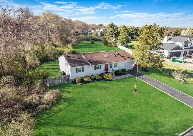1st image of 9 Hickory Ln, East Moriches, NY 11940 | MLS# 992500