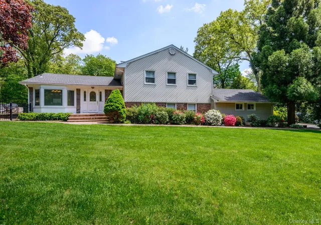1st image of 21 Kodiak Dr, Woodbury, NY 11797 | MLS# 992528