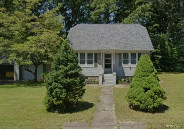 1st image of 20 Gatelot Ave, Ronkonkoma, NY 11779 | MLS# 992538