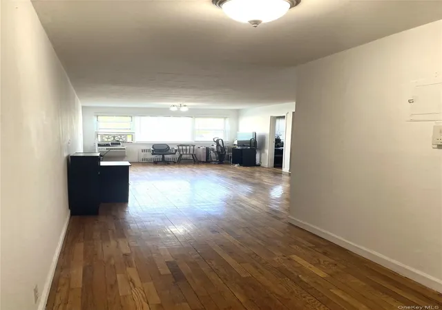 5th image of 324 Post Ave #9F, Westbury, NY 11590 | MLS# 992545