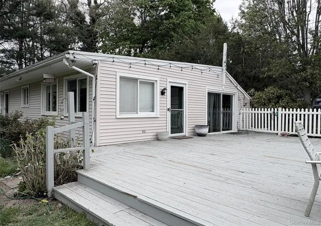 2nd image of 531 Montauk Hwy, Westhampton Beach, NY 11978 | MLS# 992577