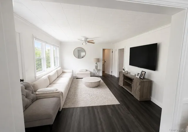 Photo 4 of Single family home for sale at 531 Montauk Hwy, Westhampton Beach, NY 11978 | MLS# 992577 | Listing updated on 2026-09-06