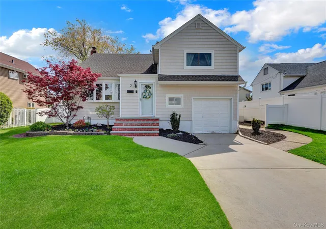1st image of 2 Oxford Ave, Massapequa, NY 11758 | MLS# 992578
