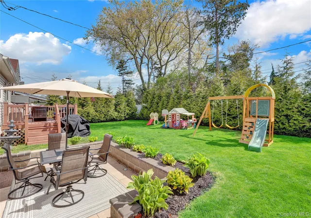2nd image of 2 Oxford Ave, Massapequa, NY 11758 | MLS# 992578
