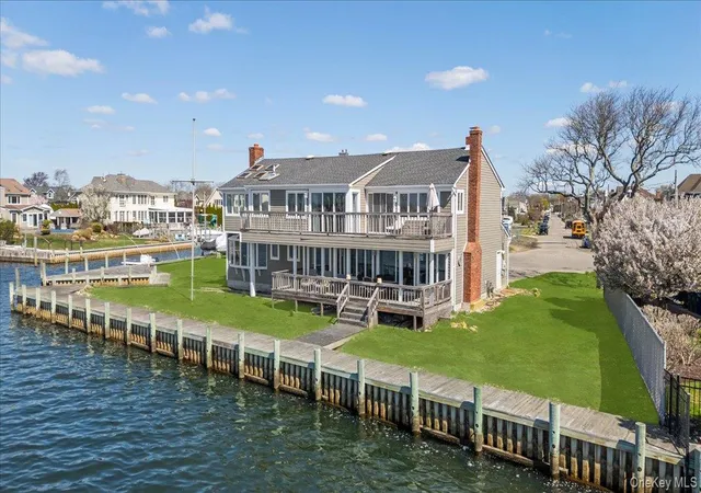5th image of 160 Sequams Ln W, Islip, NY 11795 | MLS# 992605