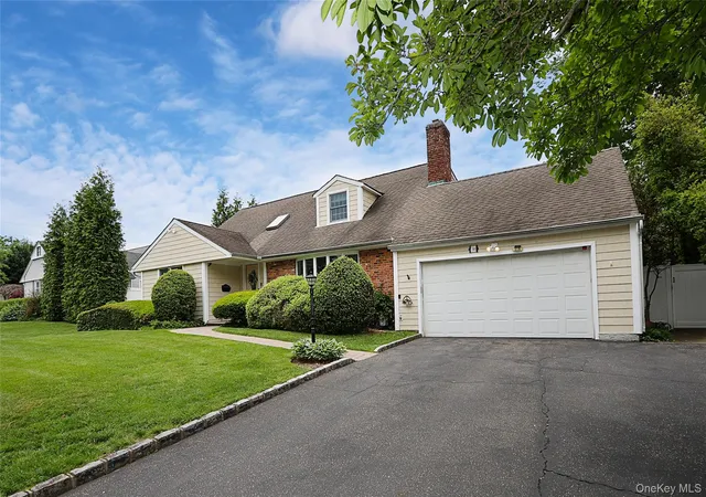 3rd image of 30 Todd Dr E, Oyster Bay, NY 11545 | MLS# 992632