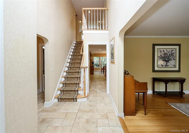 4th image of 30 Todd Dr E, Oyster Bay, NY 11545 | MLS# 992632