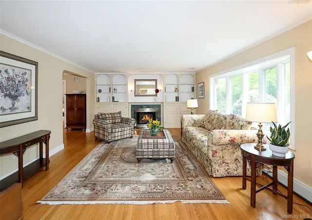 5th image of 30 Todd Dr E, Oyster Bay, NY 11545 | MLS# 992632