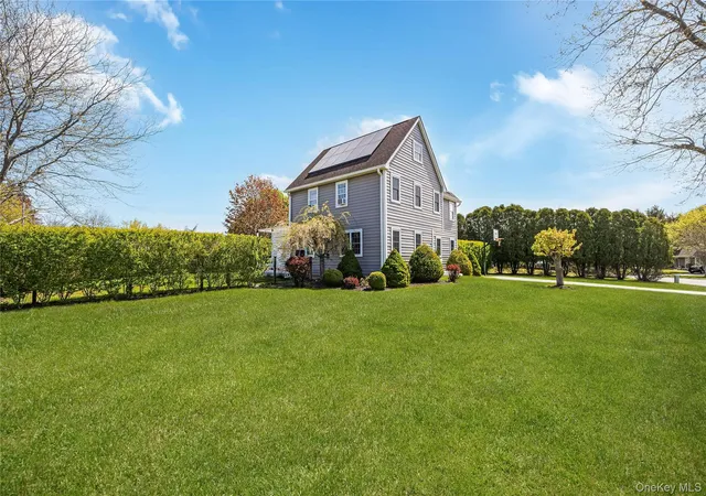 2nd image of 56 Arrowhead Ave, Riverhead, NY 11901 | MLS# 992650