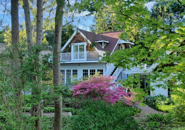 2nd image of 32 Laveta Pl, Orangetown, NY 10960 | MLS# 992676