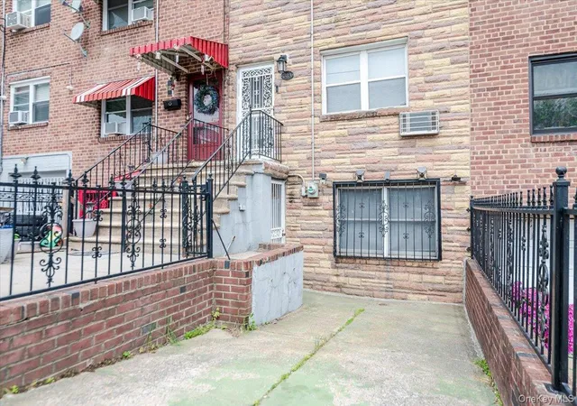Photo 2 of Sale Pending at 1021a E 229th Street, Bronx, NY 10466 | MLS# 992708 | Listing updated on 2026-07-02
