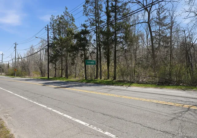 4th image of 1011 1021 W Main St, Riverhead, NY 11901 | MLS# 992745