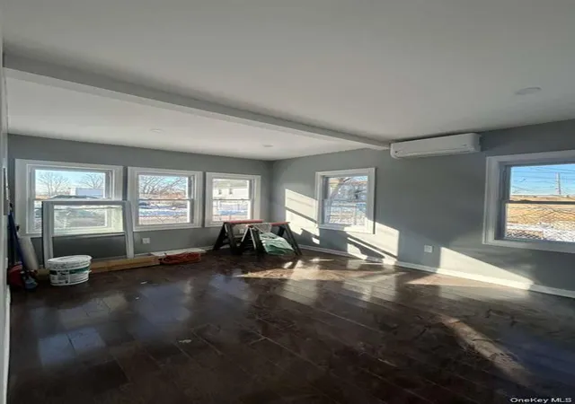 Photo 4 of Single family home for sale at 534 Beach 43rd St, Far Rockaway, NY 11691 | MLS# 992757 | Listing updated on 2026-05-09
