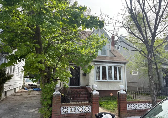 Photo 4 of Sale Pending at 115-57 196th Street, Saint Albans, NY 11412 | MLS# 992769 | Listing updated on 2026-08-18