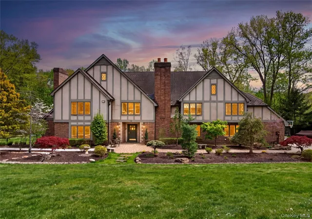 1st image of 4 Abbey Rd, Orangetown, NY 10962 | MLS# 992777
