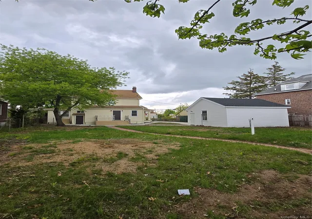 2nd image of 13304 226th St, Springfield Gardens, NY 11413 | MLS# 992819