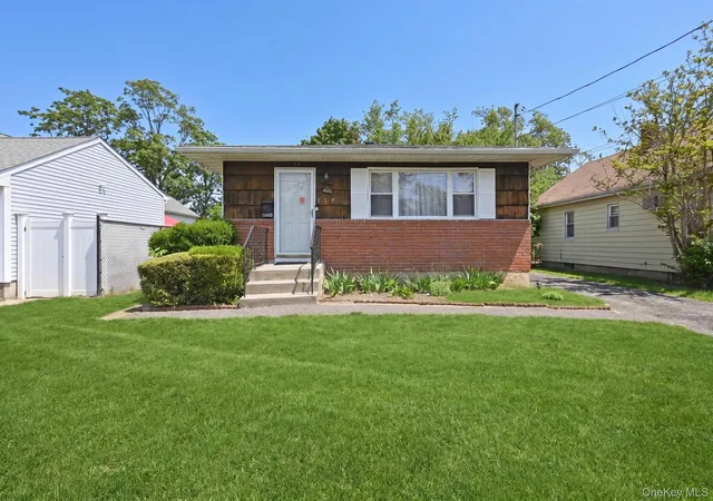 1st image of 117 Woodside Ave, Hempstead, NY 11520 | MLS# 992881
