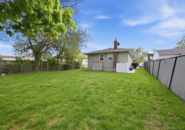 22nd image of 117 Woodside Ave, Hempstead, NY 11520 | MLS# 992881