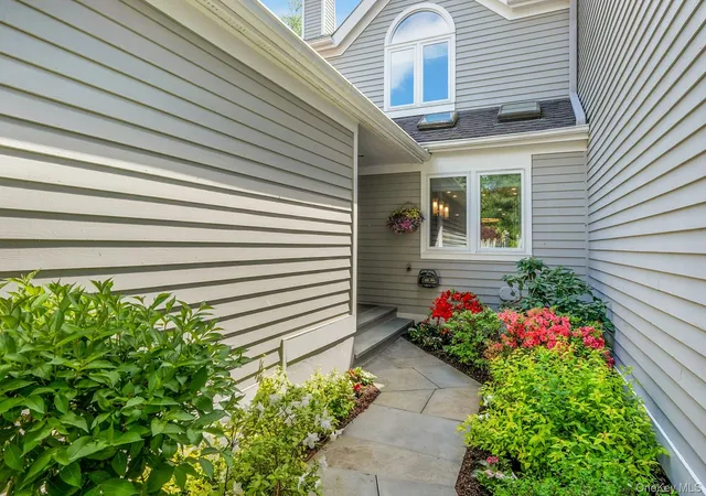 2nd image of 229 Boulder Ridge Rd, Scarsdale, NY 10583 | MLS# 992893