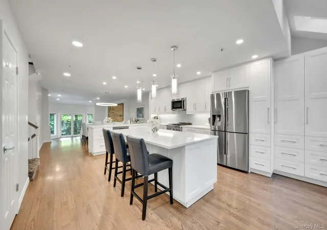4th image of 229 Boulder Ridge Rd, Scarsdale, NY 10583 | MLS# 992893