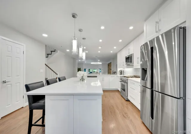 5th image of 229 Boulder Ridge Rd, Scarsdale, NY 10583 | MLS# 992893