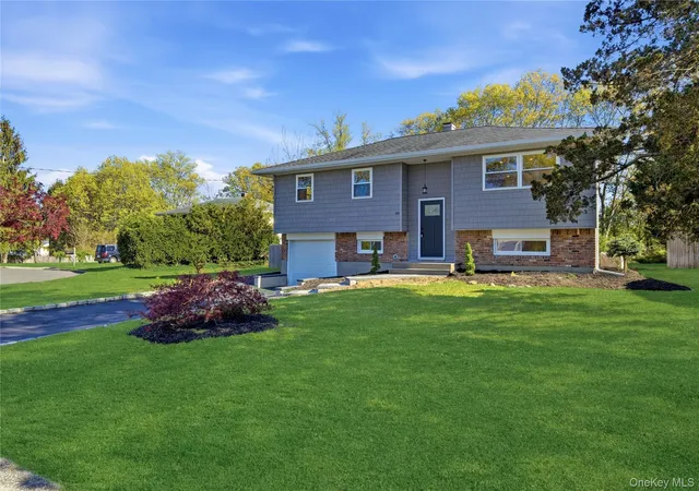 Photo 2 of Sale Pending at 49 Sandy Holw Dr, Smithtown, NY 11787 | MLS# 992899 | Listing updated on 2026-08-25
