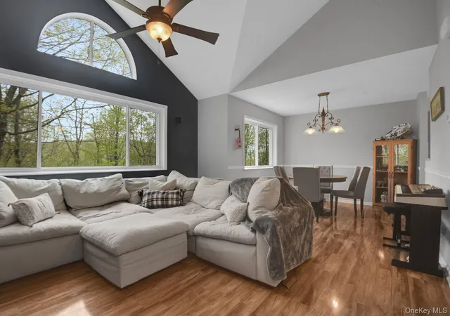 3rd image of 805 Eagles Ridge Rd, Southeast, NY 10509 | MLS# 992937