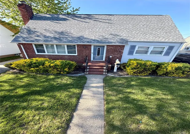Photo 1 of Single family home for sale at 847 Jerusalem Ave, Merrick, NY 11566 | MLS# 992943 | Listing updated on 2026-10-05