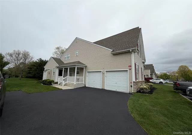 Photo 2 of Condo for sale at 19 Meadow Pond Cir, Brookhaven, NY 11764 | MLS# 992964 | Listing updated on 2026-09-29