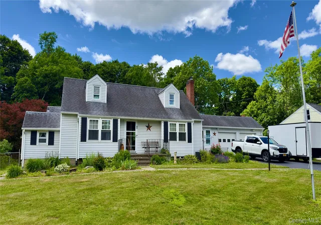Homes for sale in Hyde Park, NY | 18 Terwilliger Rd, Hyde Park, NY 12538 | MLS# 992971