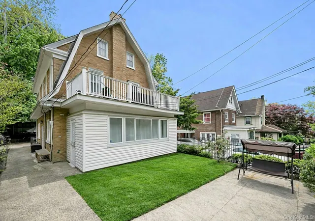 Photo 1 of Sale Pending at 370 Park Hl Ave, Yonkers, NY 10705 | MLS# 992992 | Listing updated on 2026-06-18