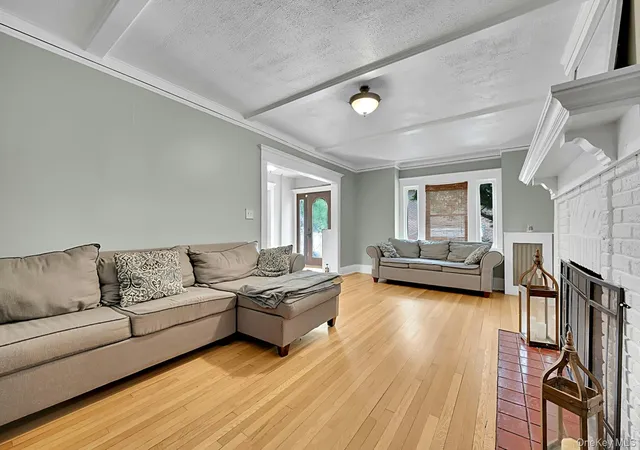 Photo 3 of Sale Pending at 370 Park Hl Ave, Yonkers, NY 10705 | MLS# 992992 | Listing updated on 2026-06-18