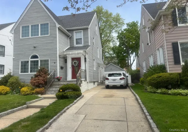 1st image of 29 Carstairs Rd, Valley Stream, NY 11581 | MLS# 992999