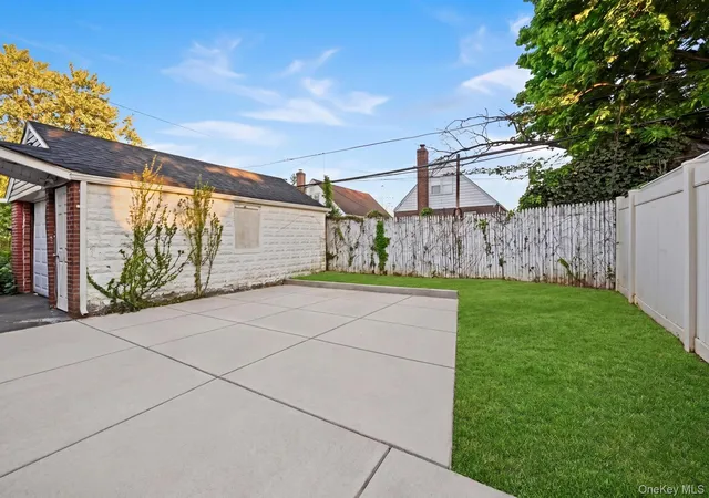 Photo 3 of Single family home for sale at 22754 113th Drive, New York, NY 11429 | MLS# 993019 | Listing updated on 2026-08-01