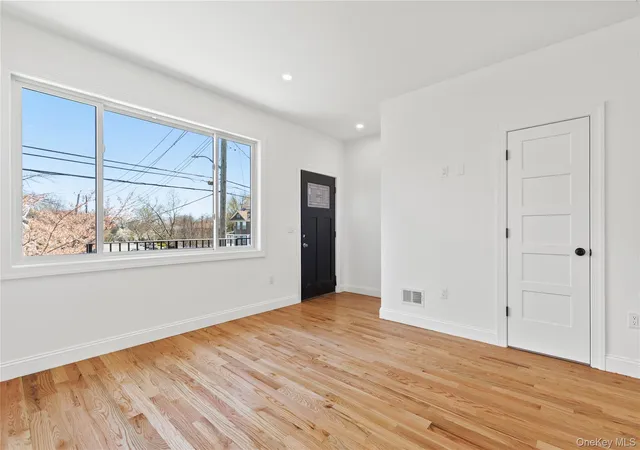 5th image of 1014 Annadale Rd, Staten Island, NY 10312 | MLS# 993080