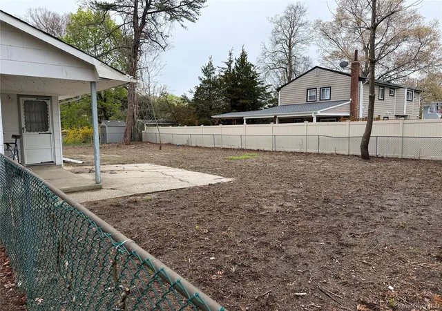 2nd image of 6 Christmann Ave, East Moriches, NY 11940 | MLS# 993091