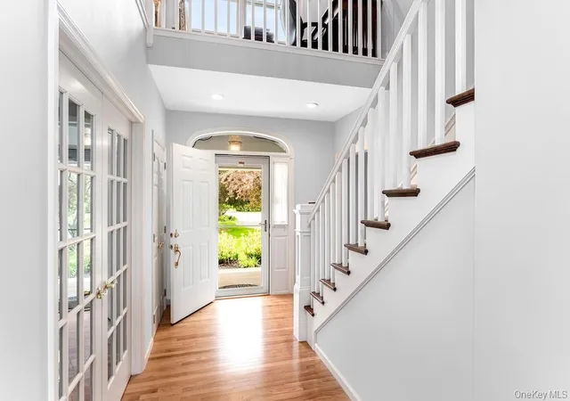 3rd image of 56 Lagoon Ct W, Riverhead, NY 11901 | MLS# 993100