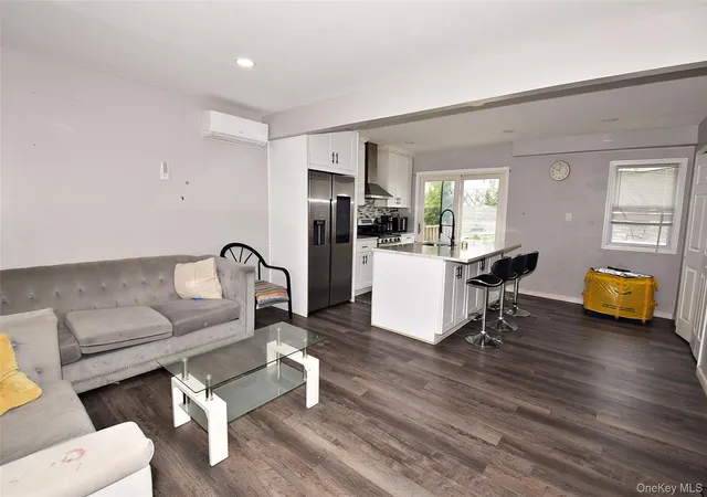 4th image of 468 Keller Ave, Hempstead, NY 11003 | MLS# 993109