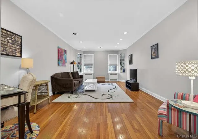 4th image of 26 Hamilton Pl #A2, Hempstead, NY 11530 | MLS# 993123