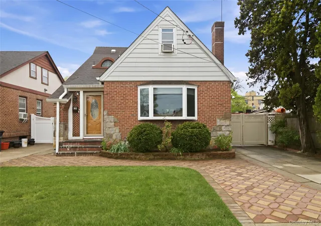 4th image of 969 Gabriel Ave, Hempstead, NY 11010 | MLS# 993124