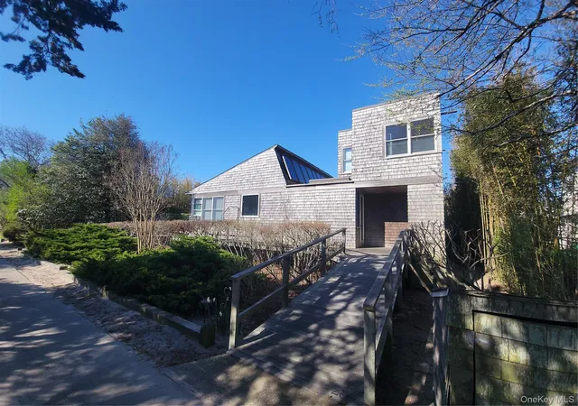 Photo 1 of Single family home for sale at 28 Oak Walk, Bay Shore, NY 11706 | MLS# 993135 | Listing updated on 2026-08-08