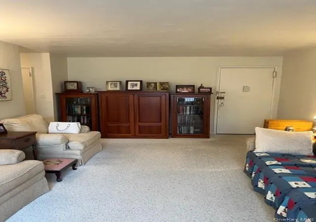 Photo 3 of Condo for sale at 4727 Little Neck Pkwy #4G, Little Neck, NY 11362 | MLS# 993137 | Listing updated on 2026-05-02