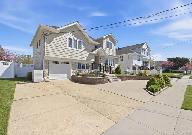 Photo 2 of Sale Pending at 827 Channel Rd, Lido Beach, NY 11561 | MLS# 993191 | Listing updated on 2026-06-06